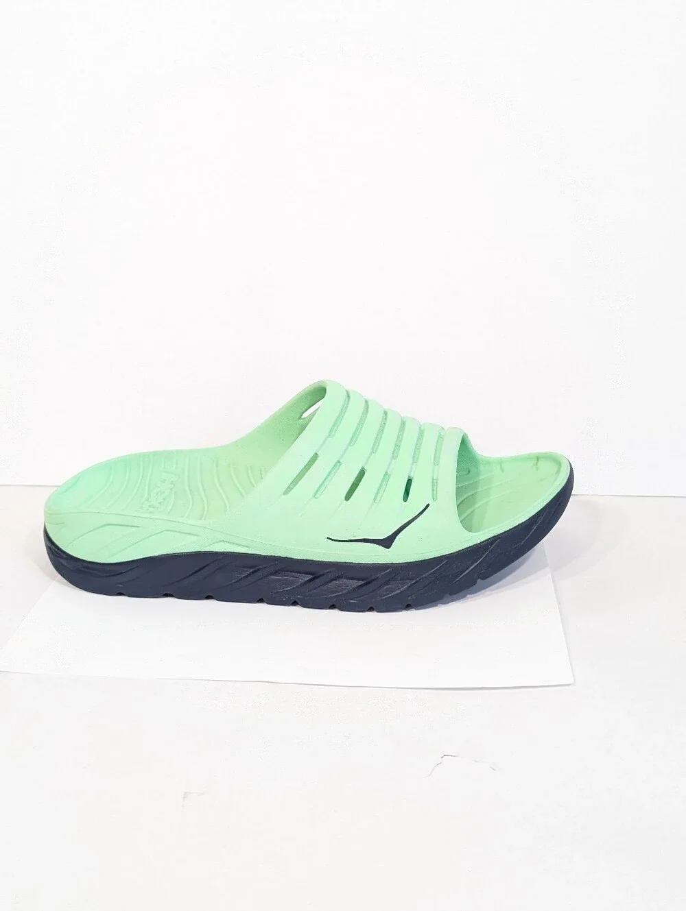 Hoka Ora Recovery Slides sz 12 Men Sandals Gym Shoes ash green beach pool